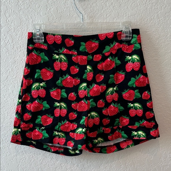 Lindy Bop Black High Waist Shorts with Red Berry Print - Picture 1 of 10